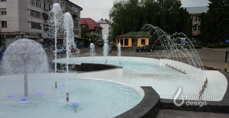 Piata Mihail Sadoveanu, Falticeni - Suceava